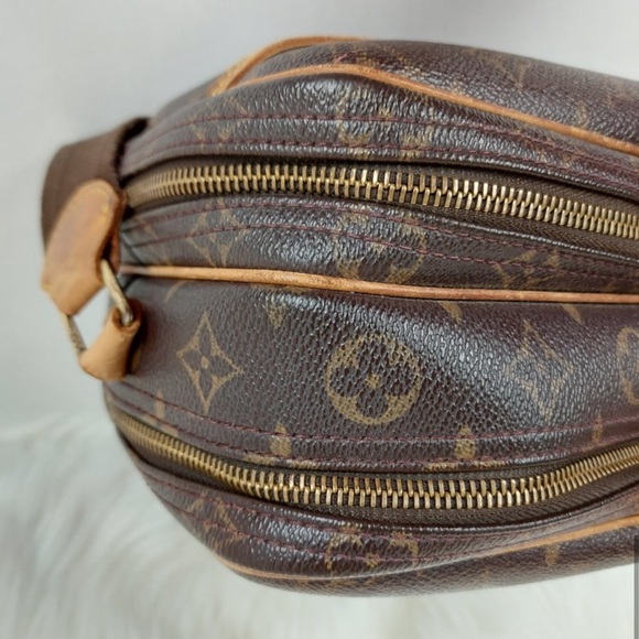 Louis Vuitton Reporter Monogram Crossbody - Picture 9 of 15
